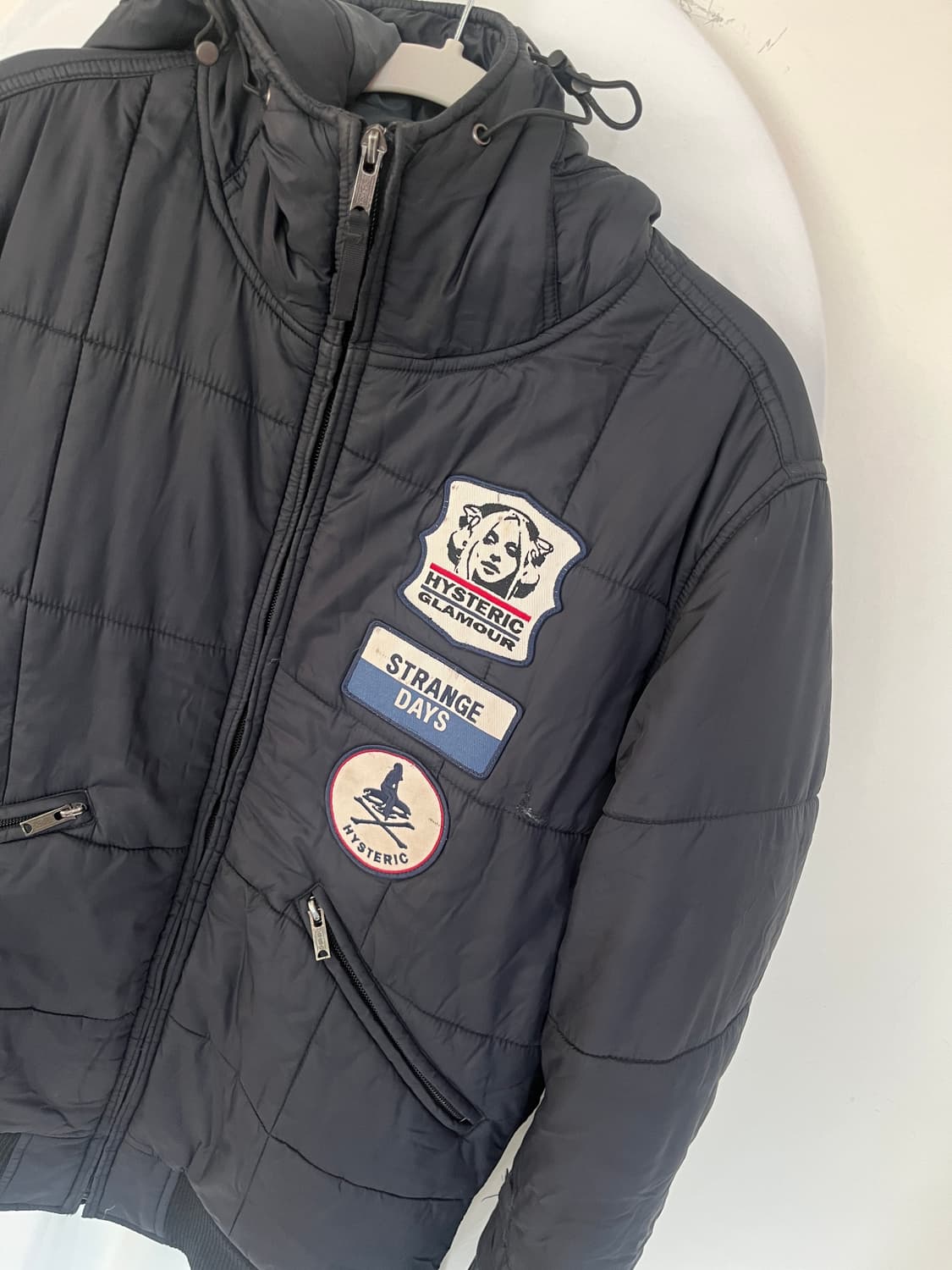 히스테릭 글래머 와펜 로고 패치 패딩 다운 점퍼 상품이미지4