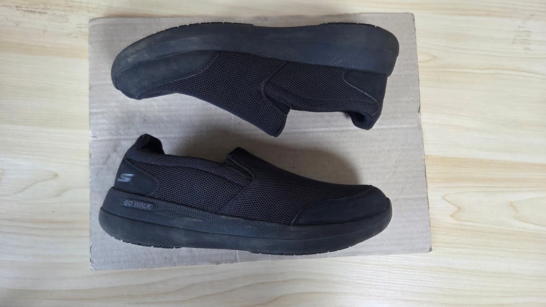 스케처스 블랙 슬립온 메쉬 운동화 상품이미지3