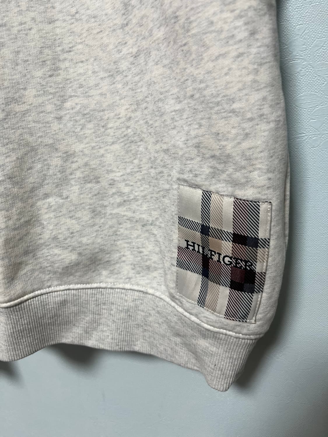 타미힐피거 헤더 그레이 헨리넥 맨투맨 티셔츠 상품이미지2