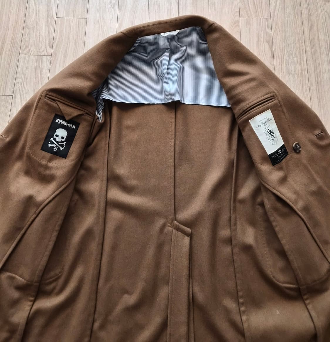 하이드로겐 더블 브레스트 코트 판매합니다 상품이미지2