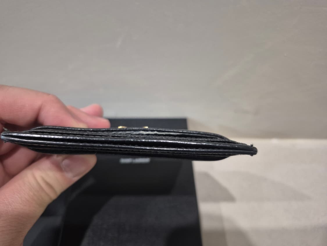 생로랑 정품 블랙 캐비어 스킨 마틀라세 금장 카드지갑 팝니다 풀박스 상품이미지4