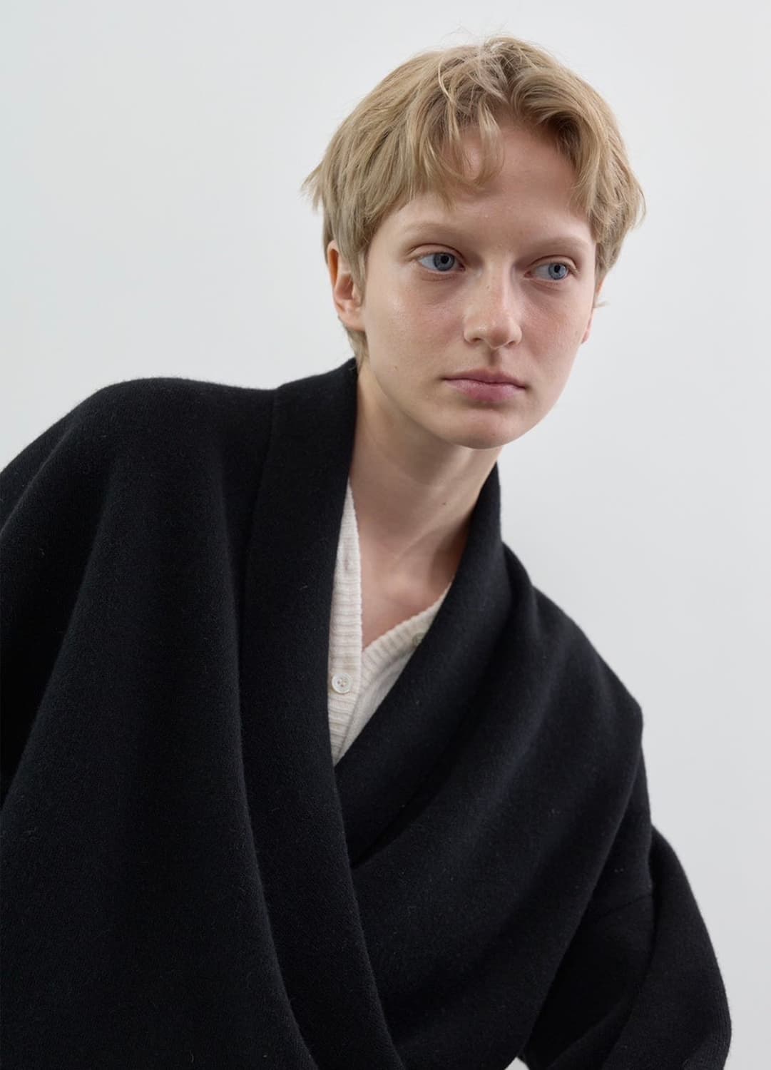 문달 캐시미어 숄 카라 탑 니트 구합니다. 상품이미지3