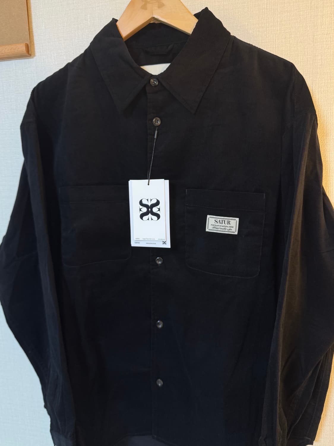 [새상품]세터 SATUR 투포켓 셔츠 블랙 상품이미지2