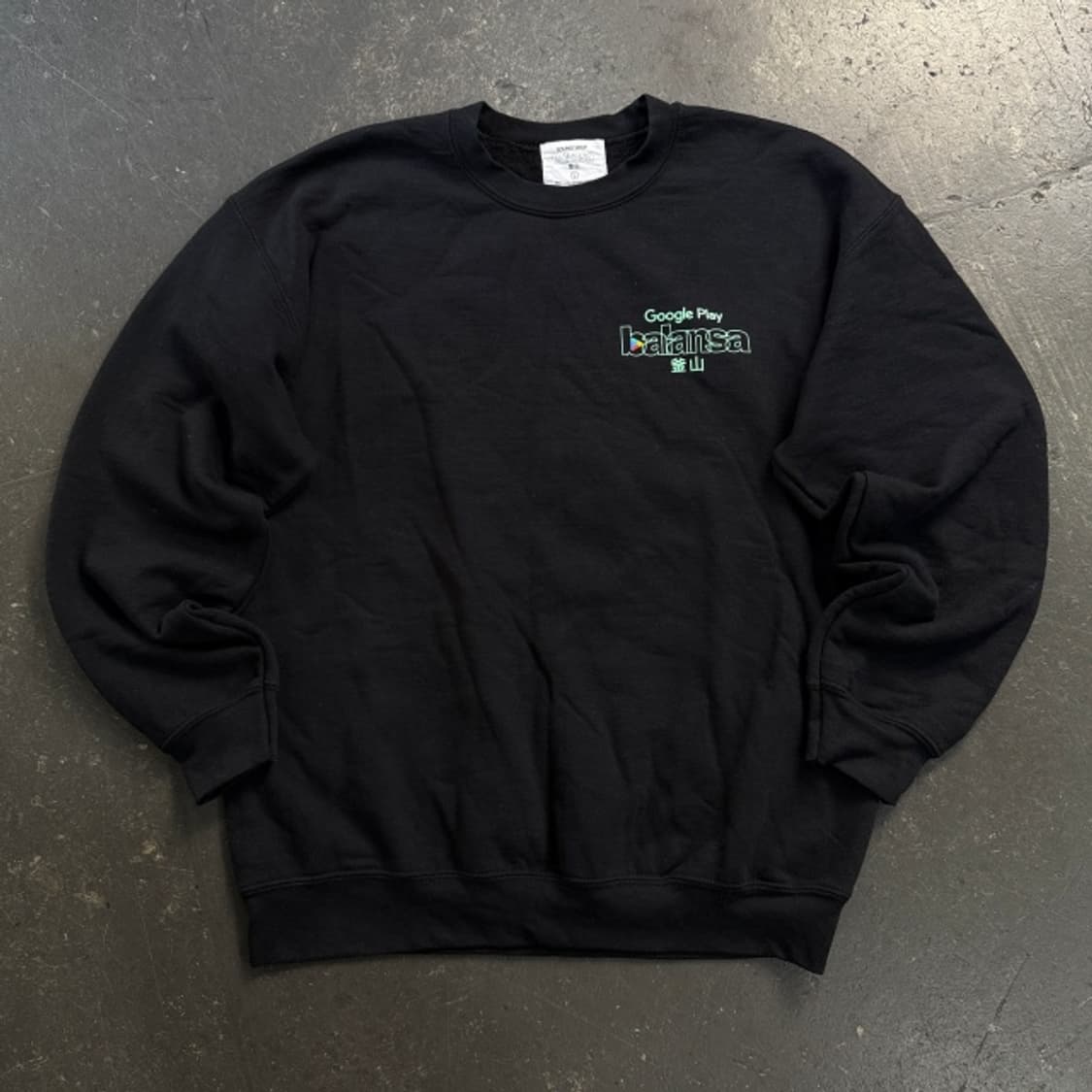 100 발란사 X 구글플레이 맨투맨 상품이미지1