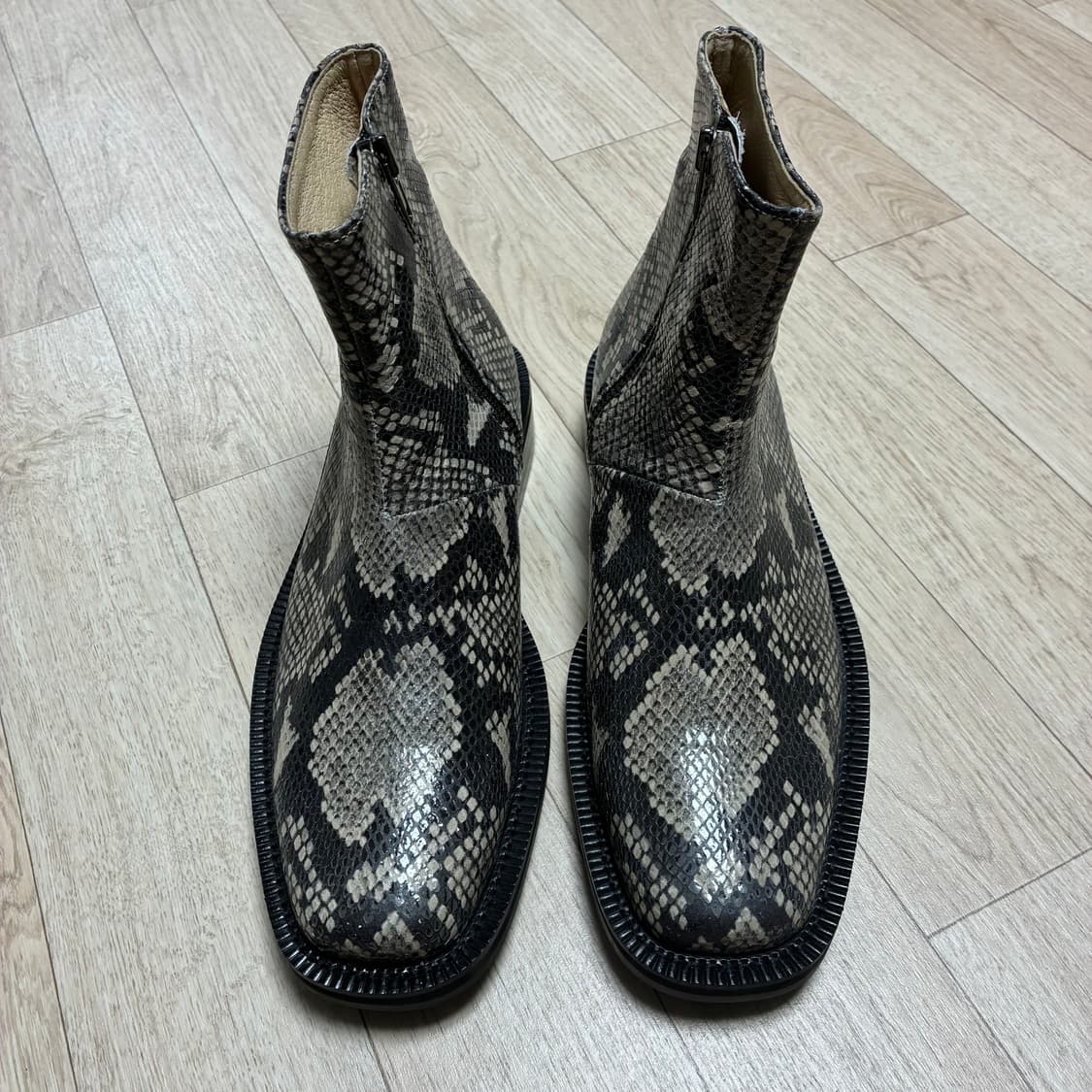 [새상품] 피렌체아뜨리에 PHYTHON 스퀘어토 앵클부츠 9410-ZP  상품이미지3