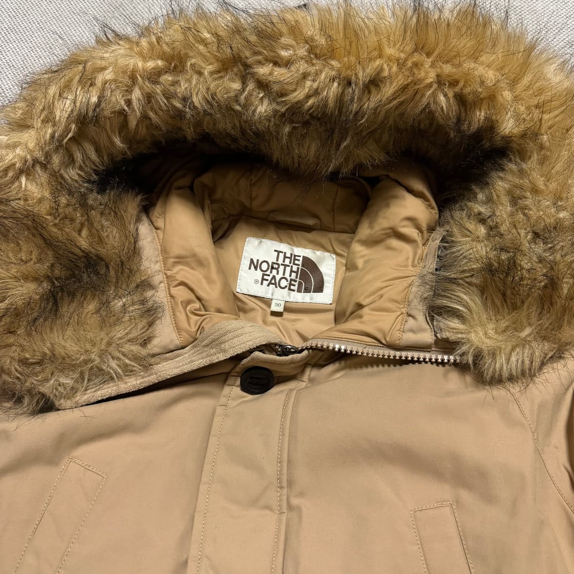 노스페이스 화이트라벨 퍼 후드 숏패딩 상품이미지2