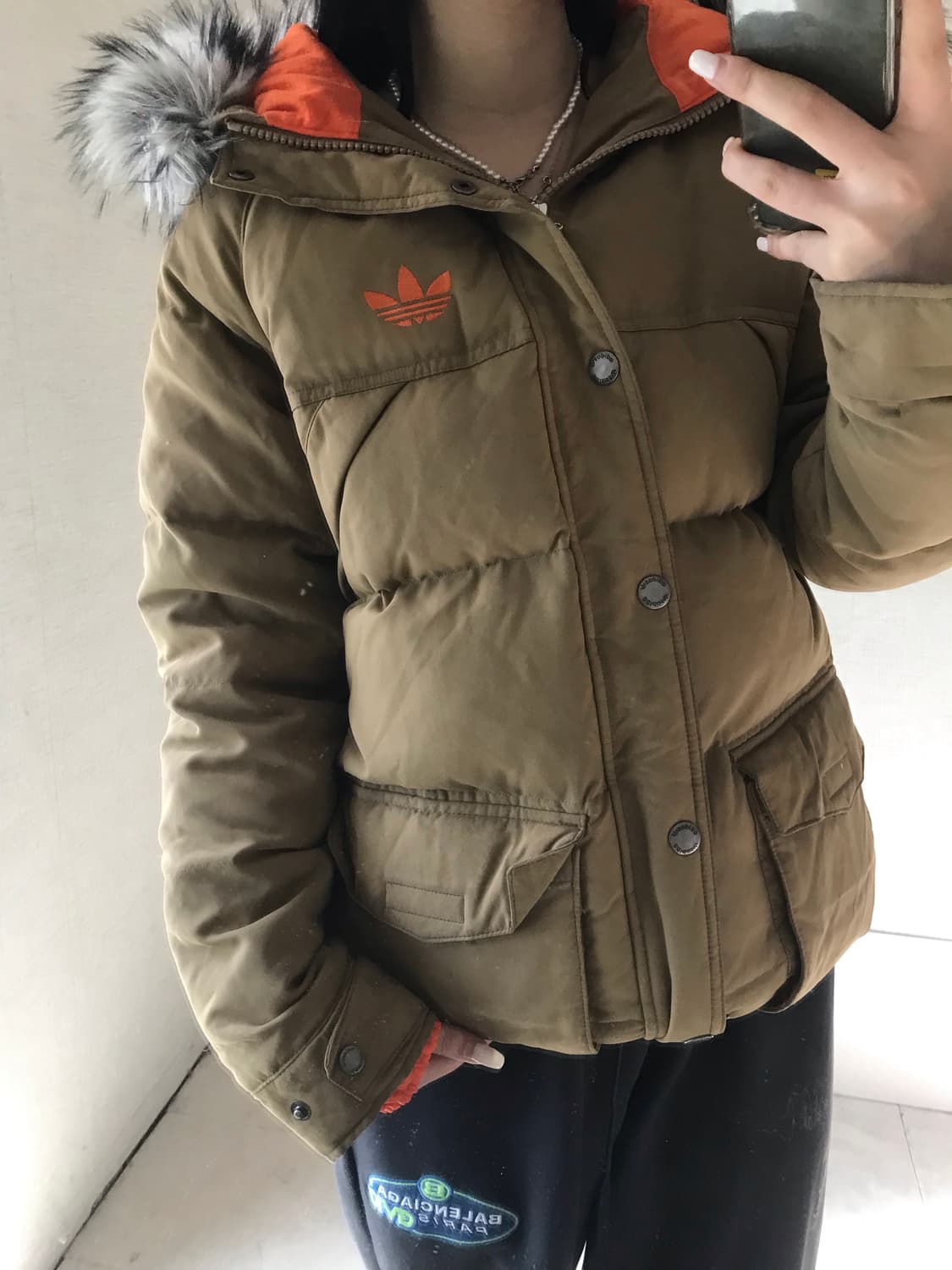 아디다스 베이지 퍼 아우터 상품이미지1