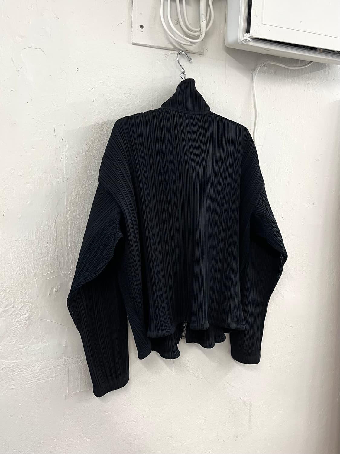 이세이미야케 1993FW 런웨이 아카이브 플리츠 자켓 상품이미지9