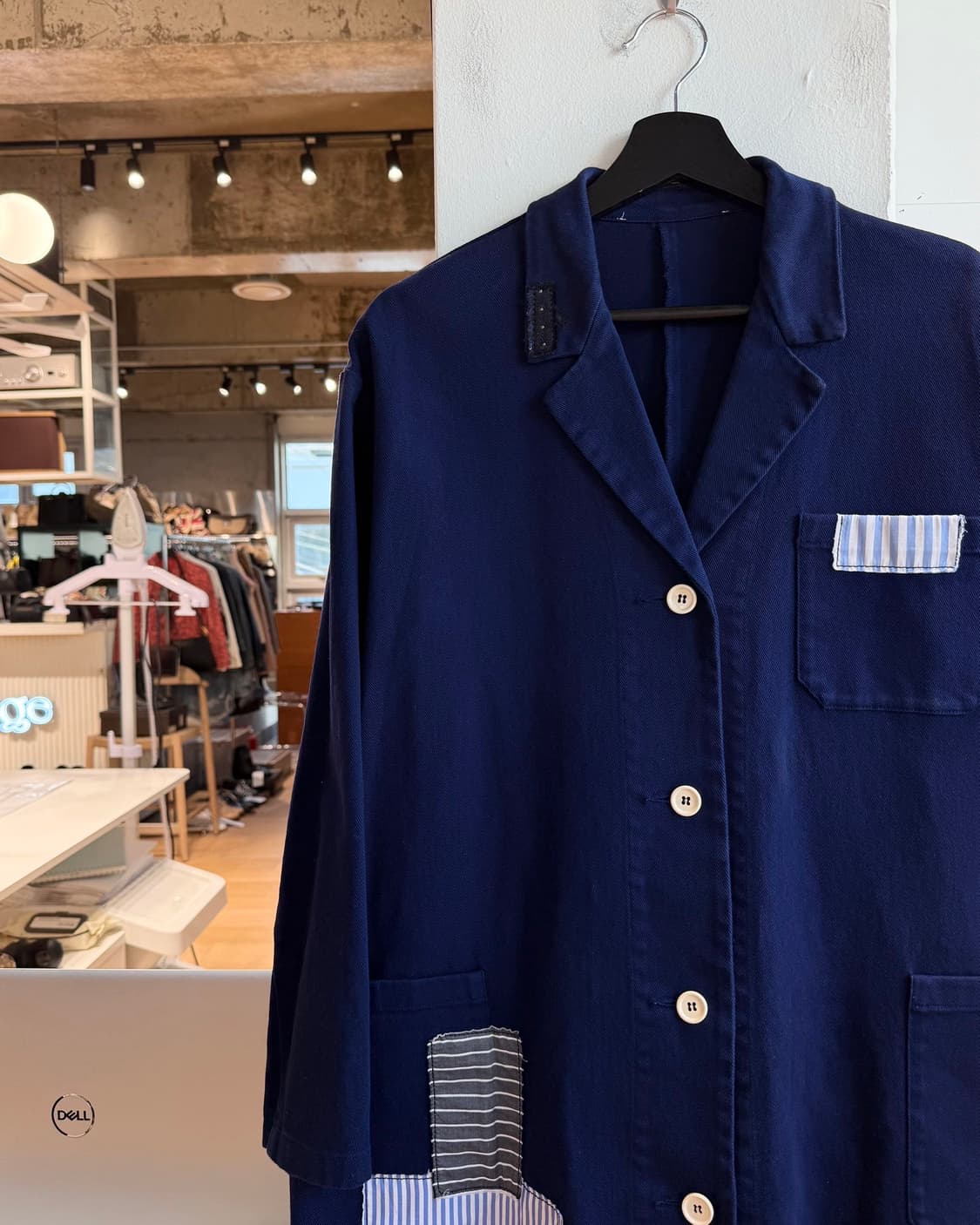 avn 네이비 패치워크 디테일 코트  상품이미지4