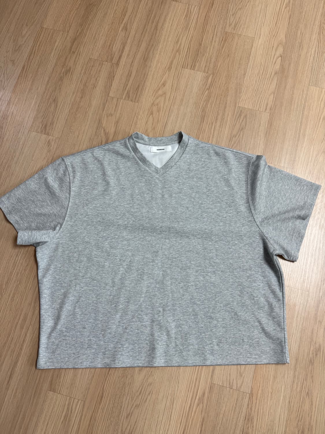 논노드 크롭 브이넥 그레이 2size 상품이미지2