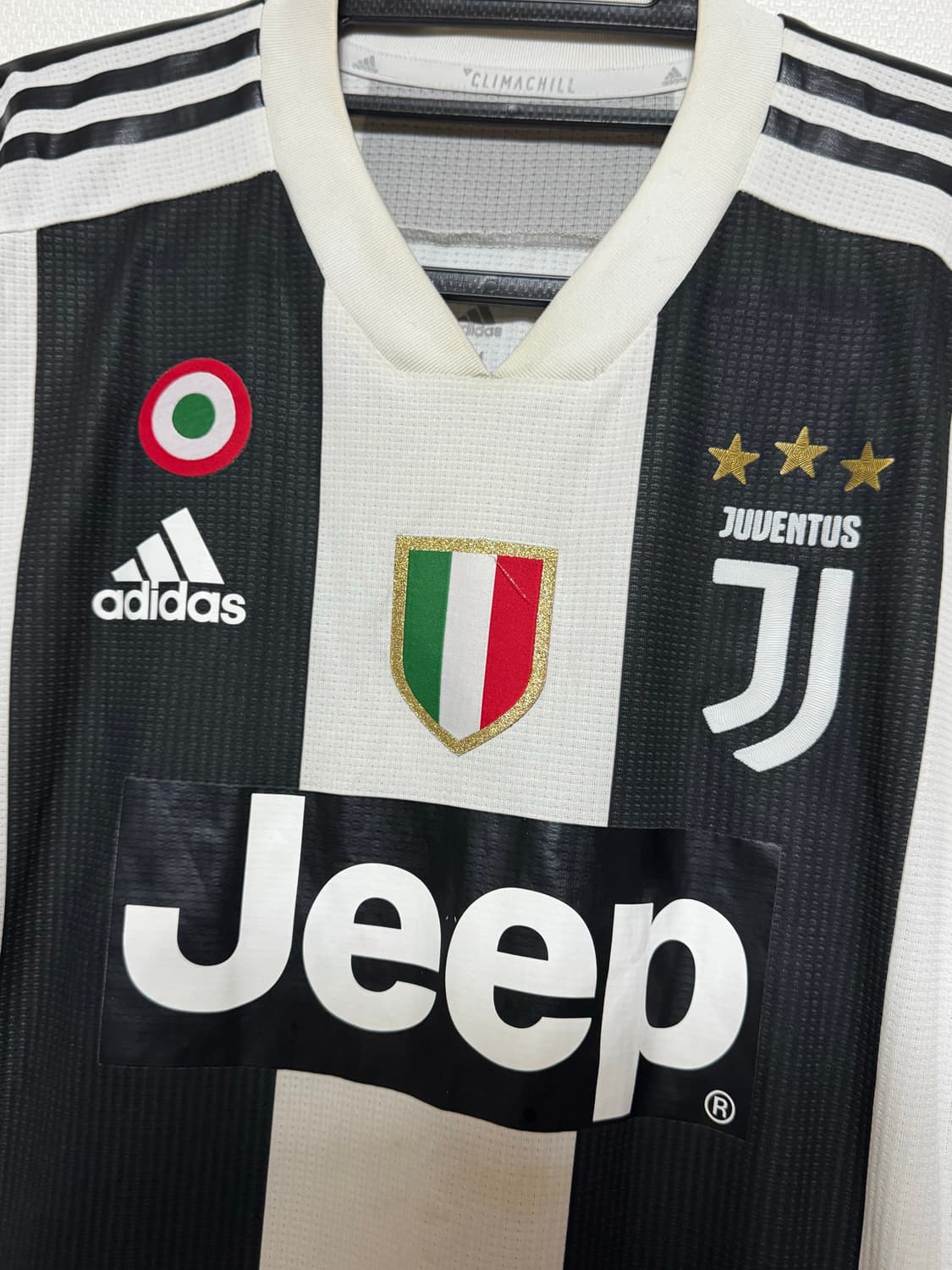 아디다스 유벤투스 17-18 어센틱 유니폼 홈 NO.7 호날두 상품이미지4