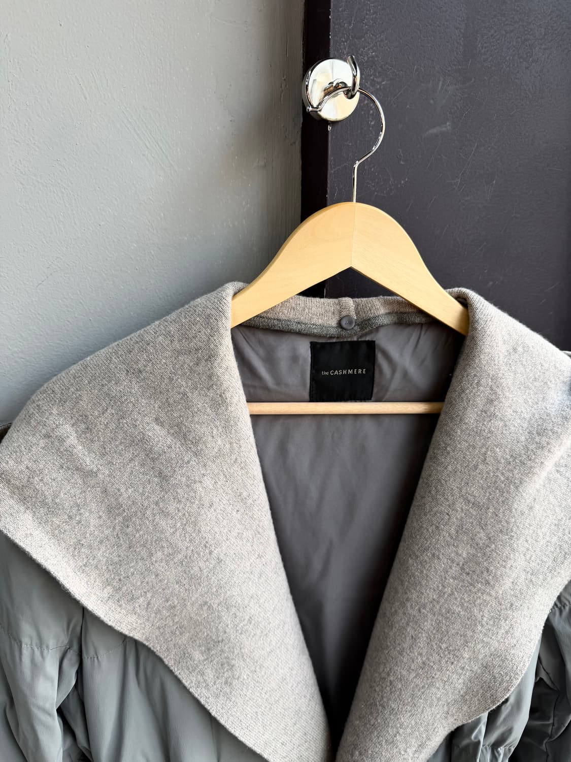 82/ 더캐시미어 20FW 구스다운 패딩 코트 상품이미지4