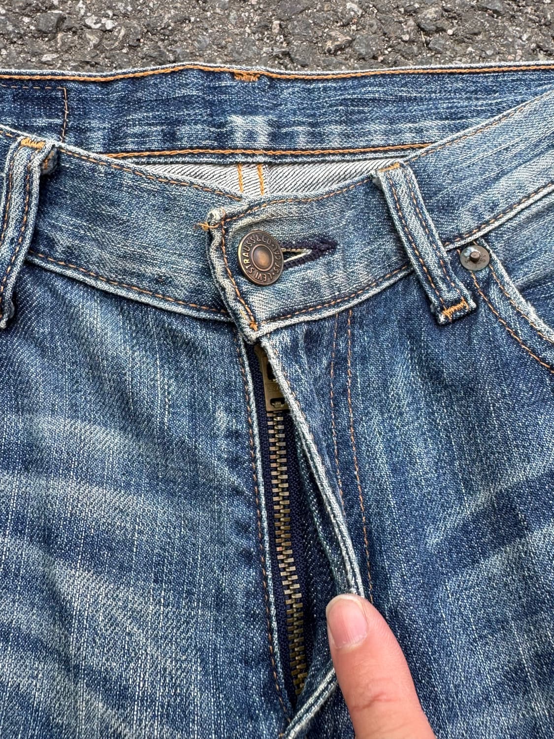 리바이스 517 더티 페이딩 부츠컷 데님팬츠  상품이미지9