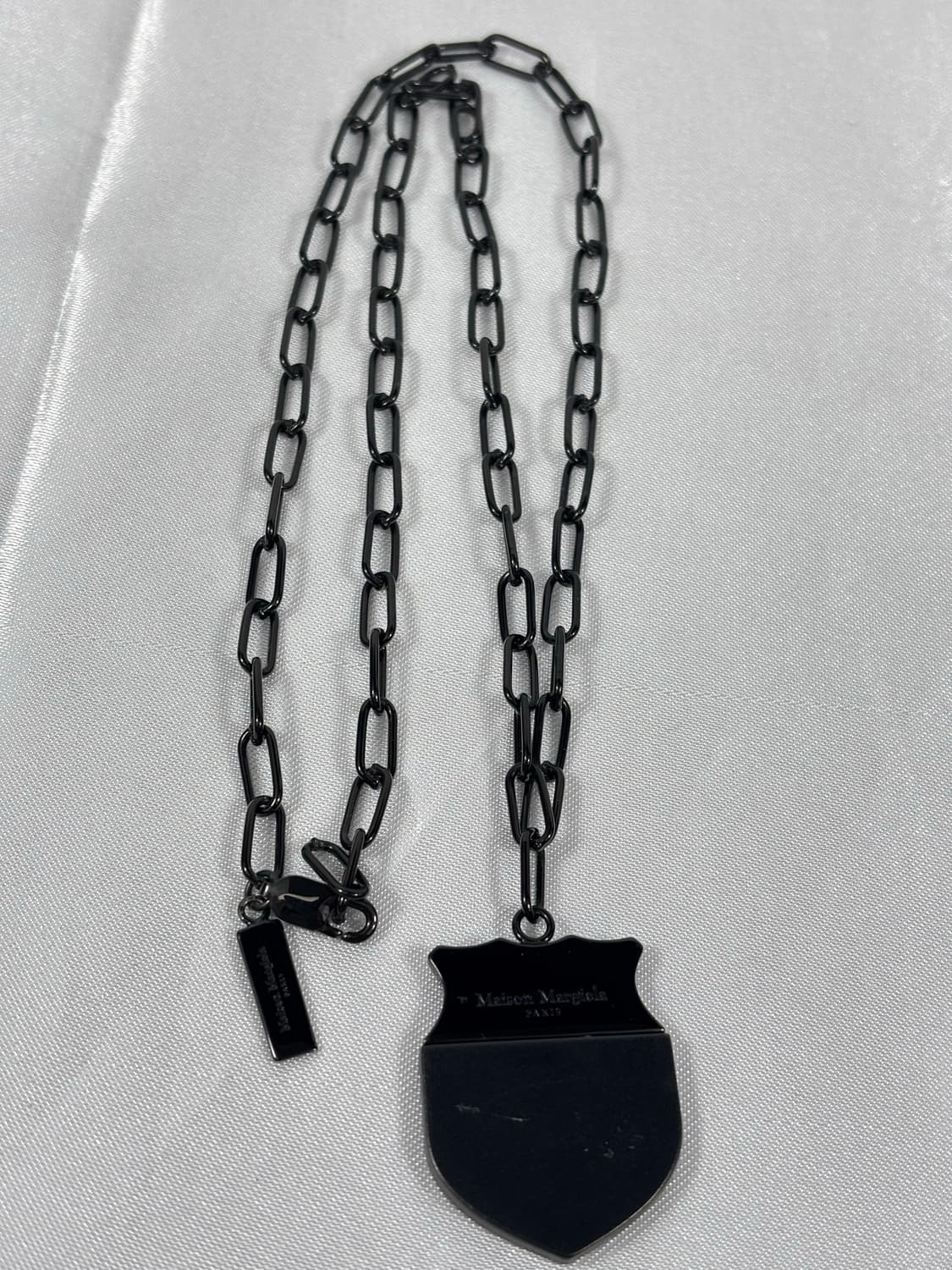 (정품)메종마르지엘라 블랙쉴드 목걸이 상품이미지6