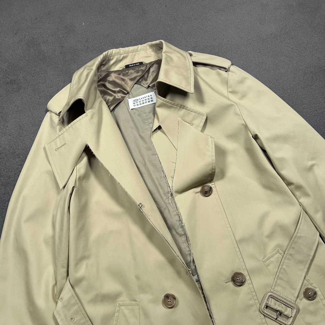 메종 마르지엘라 컷오브 더블 트렌치코트 상품이미지2