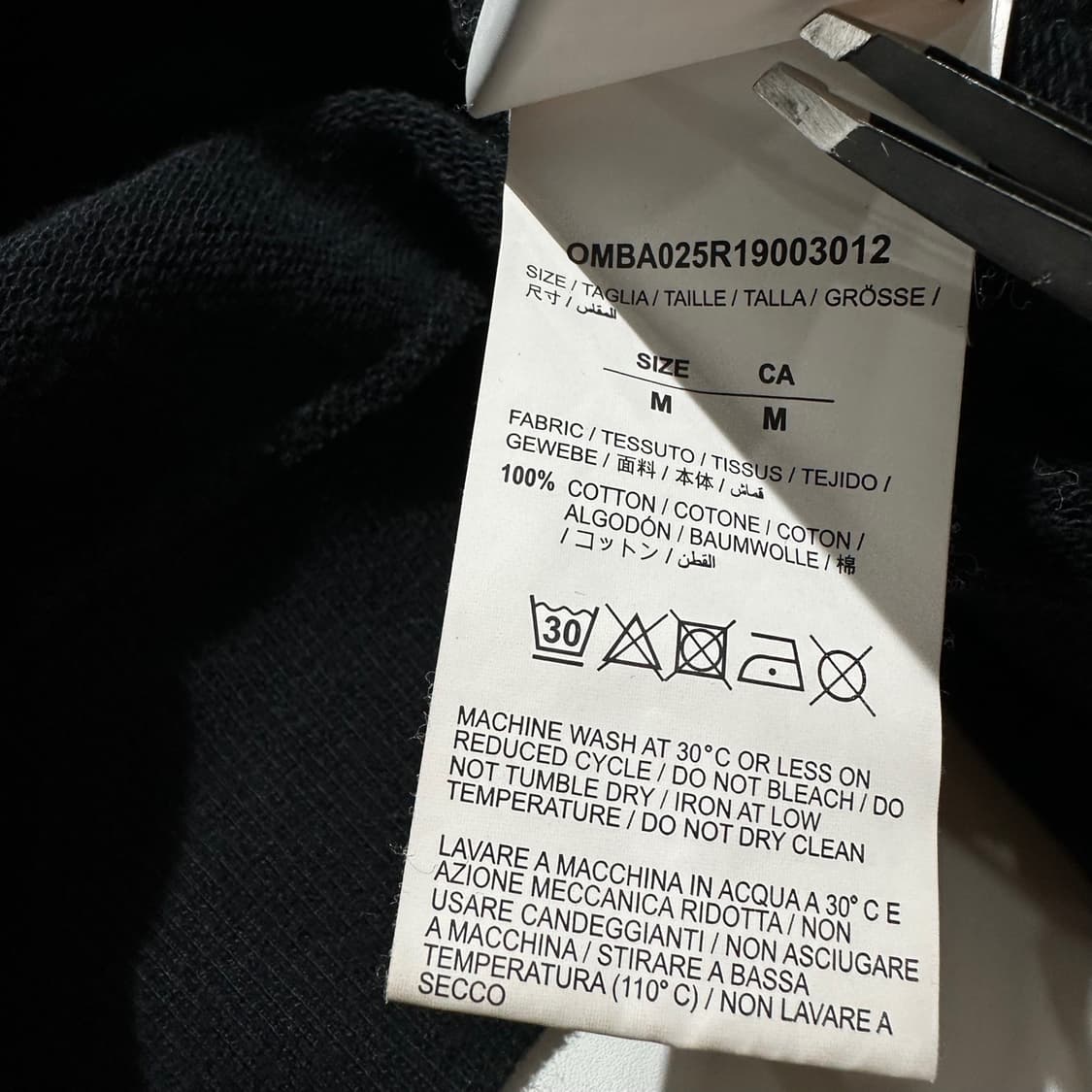 오프화이트 유화 애로우 맨투맨 블랙 상품이미지9