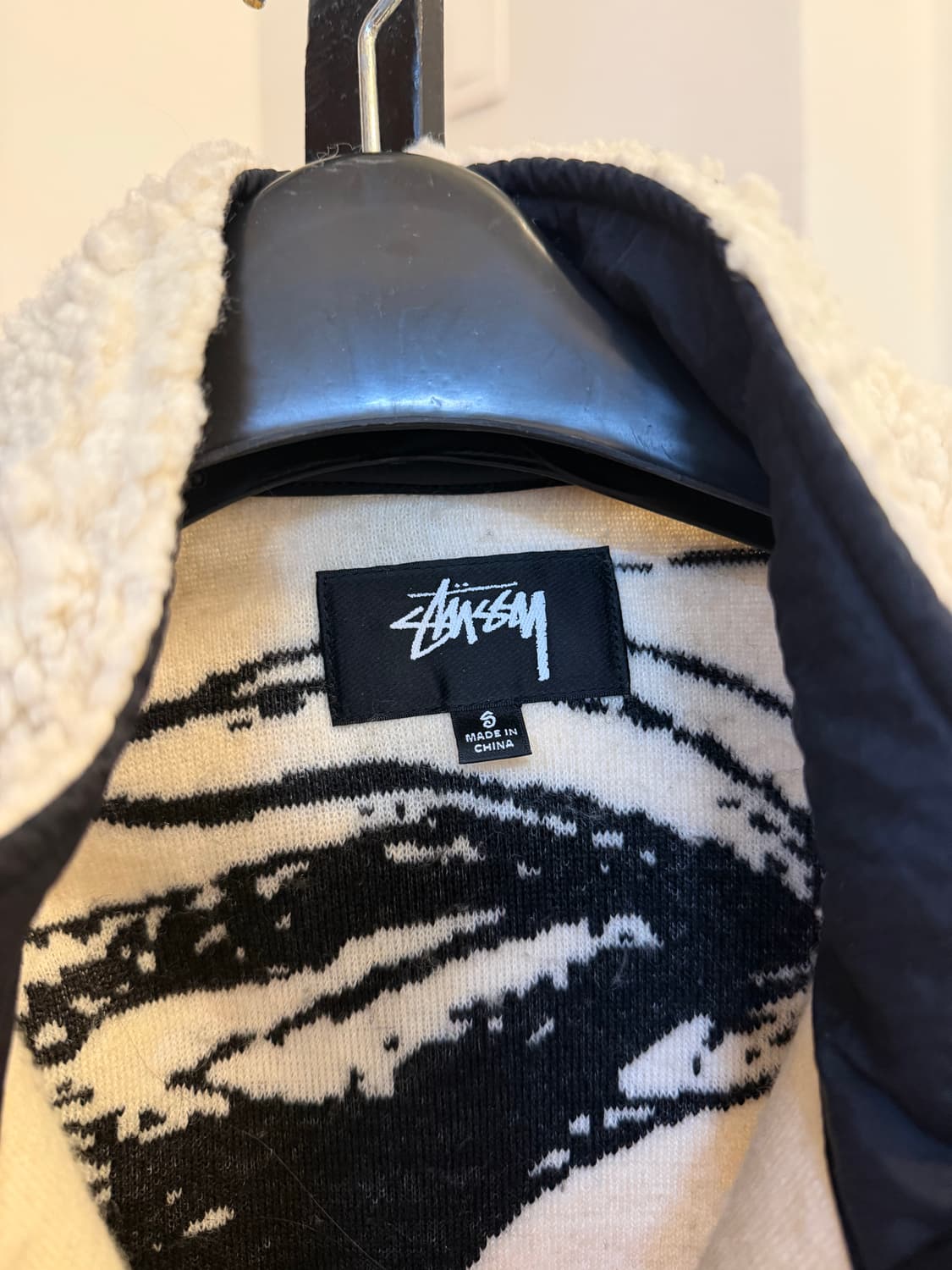 스투시 비너스 자카드 쉐르파 자켓 상품이미지3