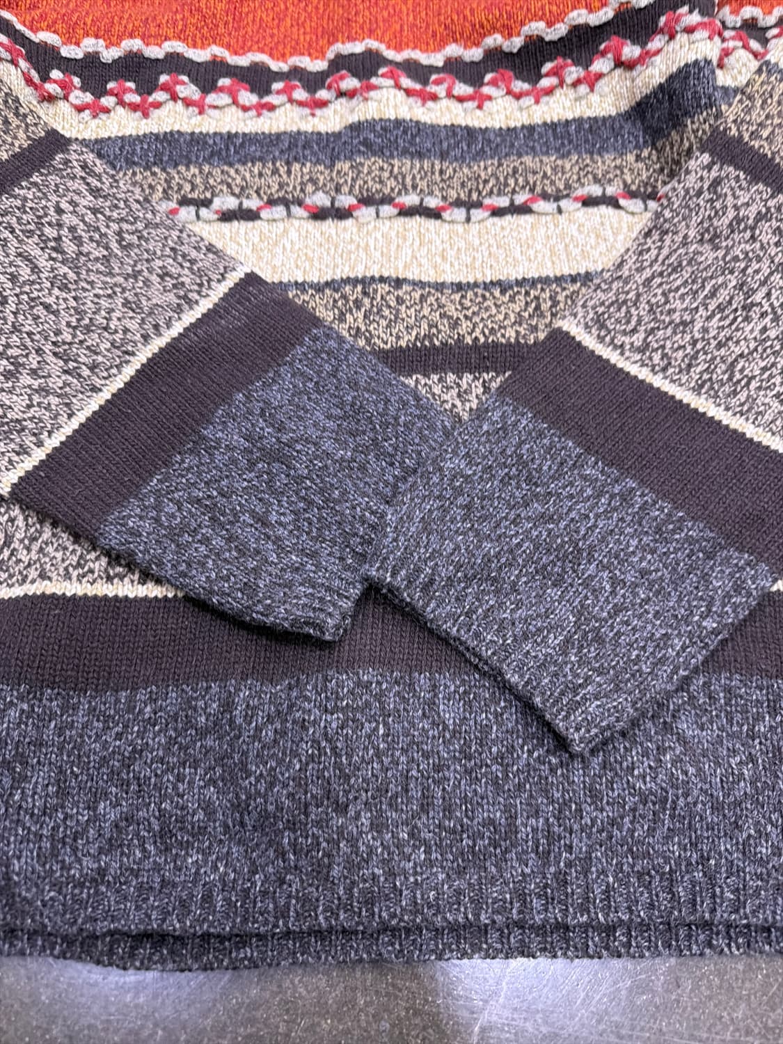 인터메조 스트라이프 배색 로프 울 니트 V넥 스웨터 105 상품이미지6