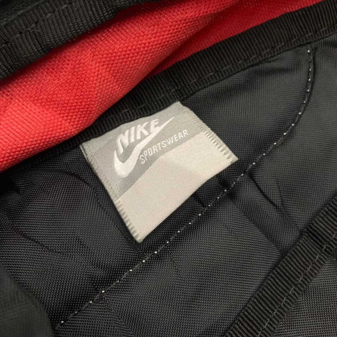 나이키 00s 올드스쿨 검빨 슬링백 상품이미지7