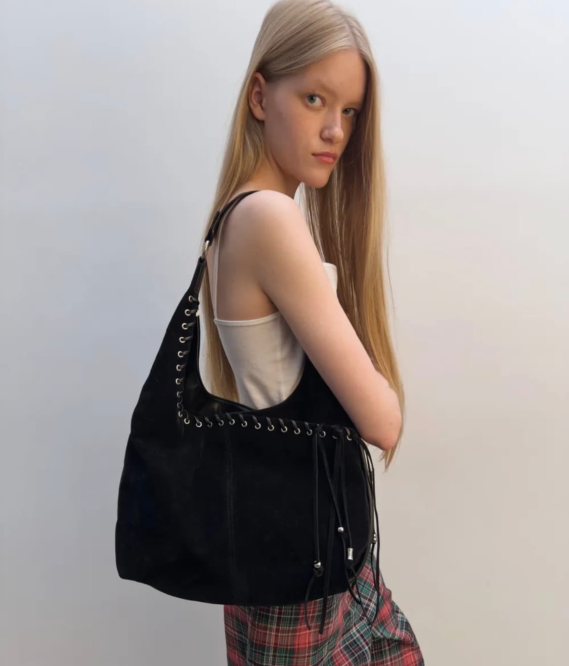 여밈 스웨이드 백 상품이미지1