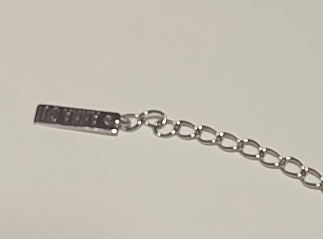 안나수이 나비 목걸이, 퍼플 색상입니다.   상품이미지3