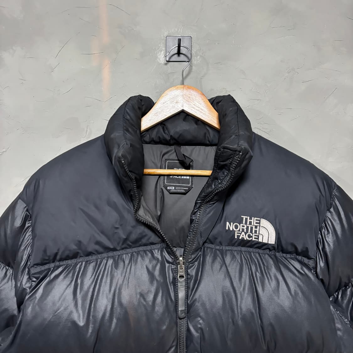 노스페이스 700 눕시 구스다운 패딩 블랙 상품이미지2