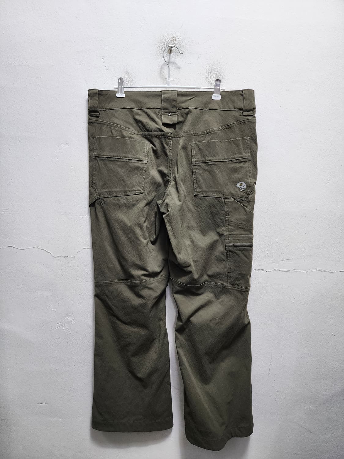 마운틴 하드웨어 카키색 카고바지 상품이미지2