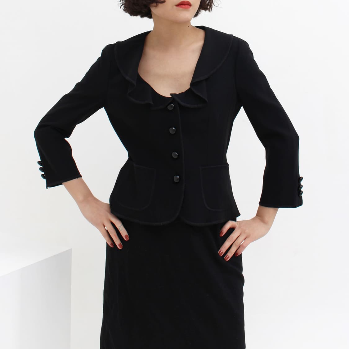 모스키노 Moschino 빈티지 러플 프릴 스티치 자수 숏 7부 블랙 자 상품이미지2