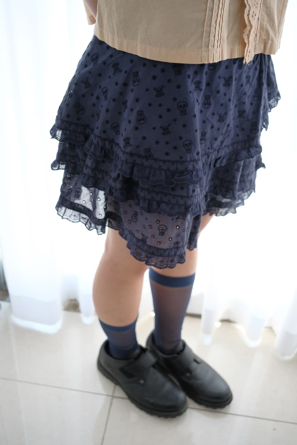 Skull Eyelet cancan skirt is 상품이미지1