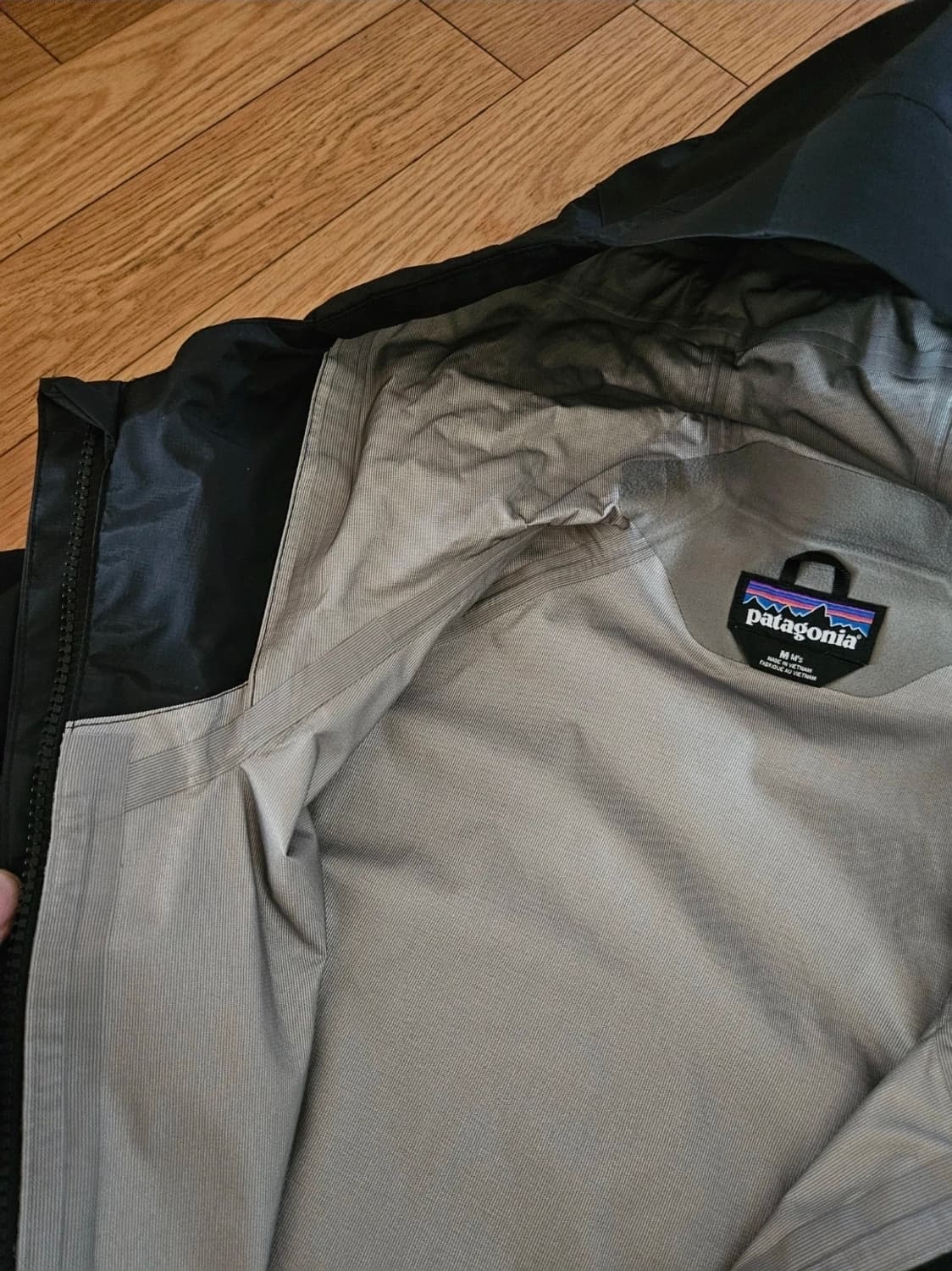 파타고니아 블랙 토렌쉘  m 민트급 컨디션 3l 바람막이 레인자켓 등산  상품이미지2