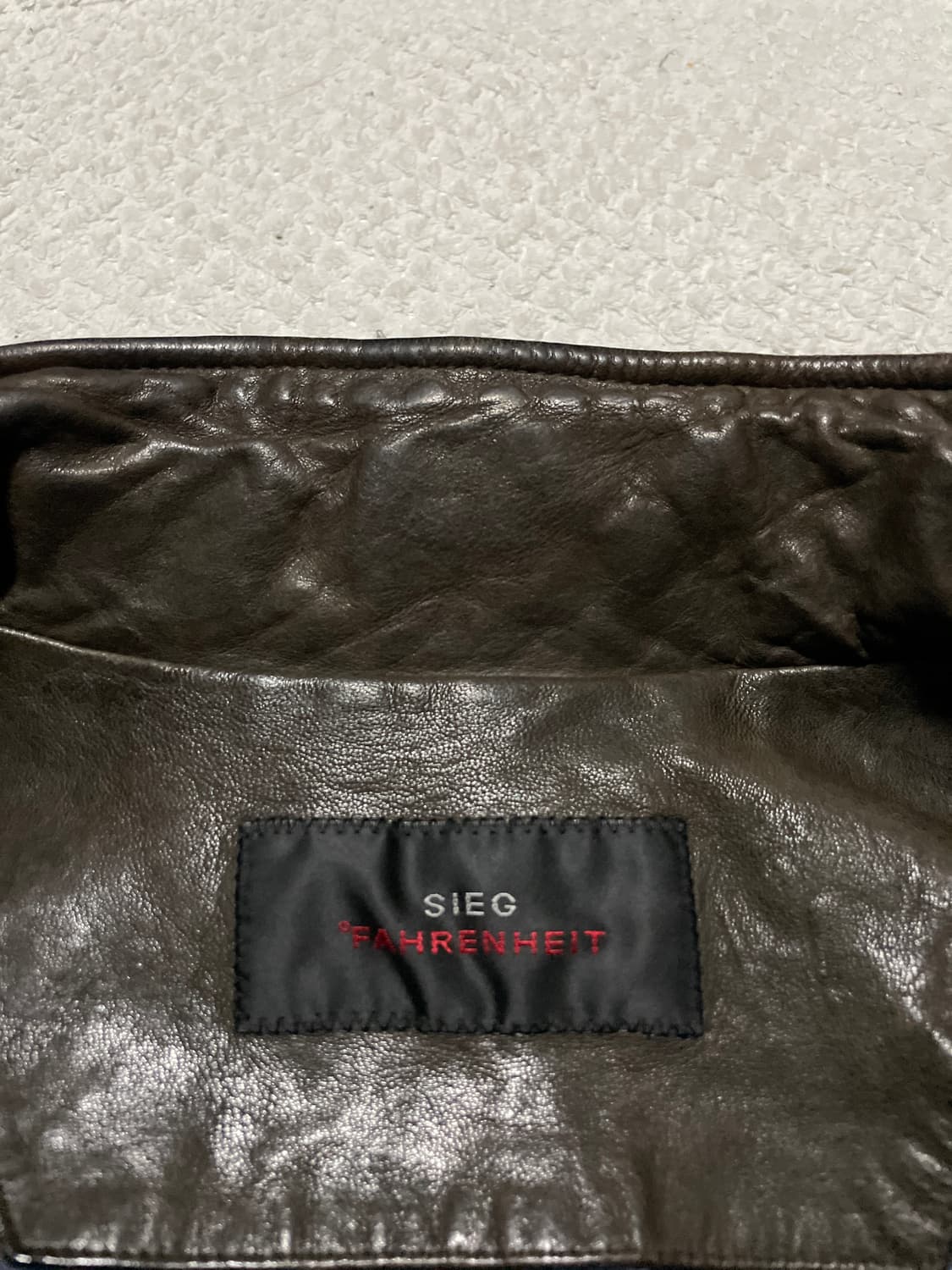 SIEG 웨스턴 무드 램스킨 양가죽 절개 레더 자켓 상품이미지7