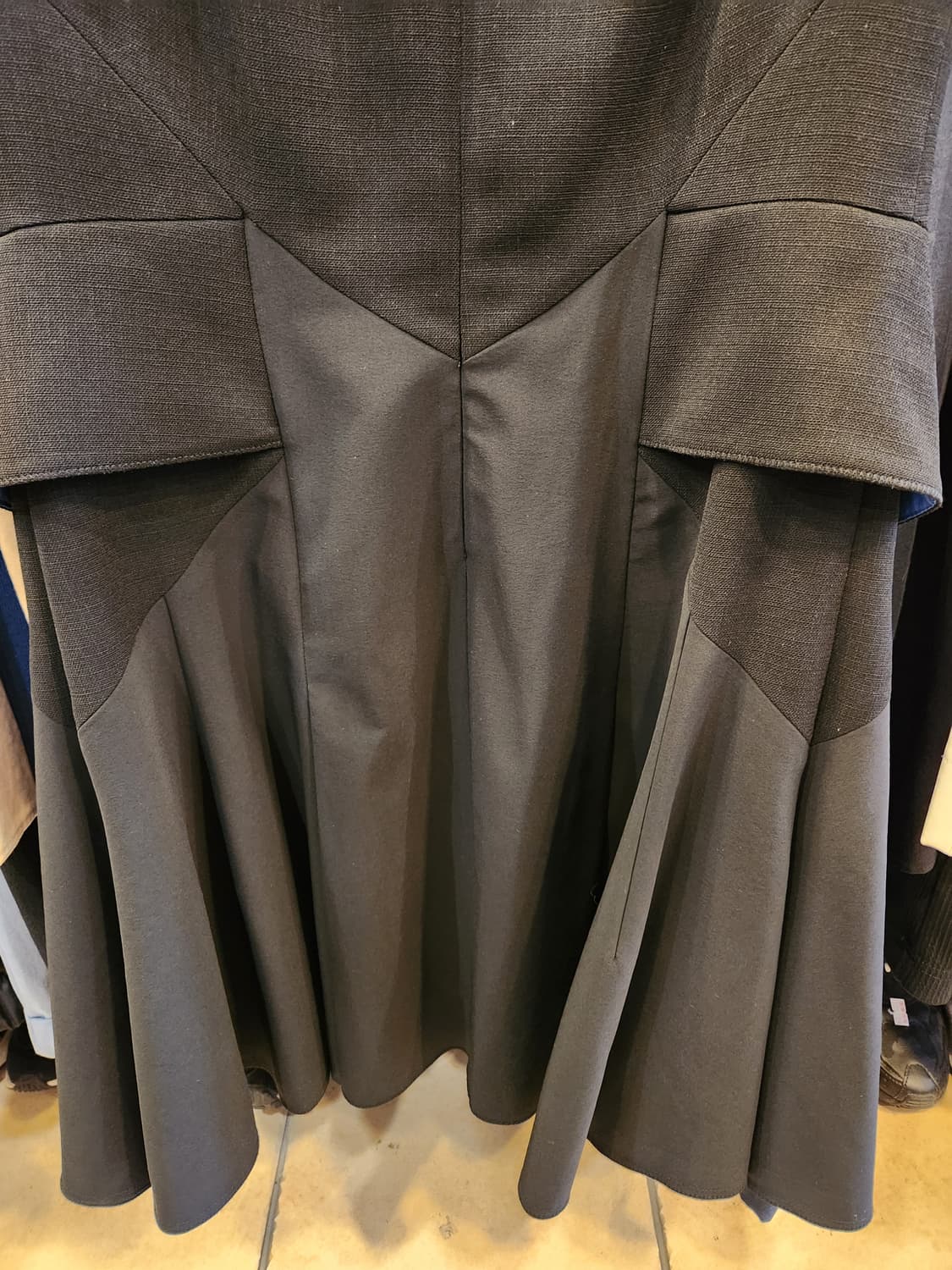 TIME 블랙 민소매 플레어 원피스 상품이미지8