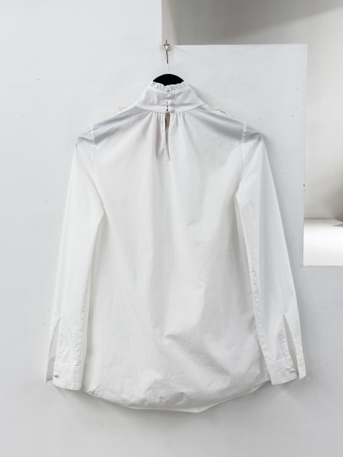 N.21 셔링 셔츠 상품이미지2