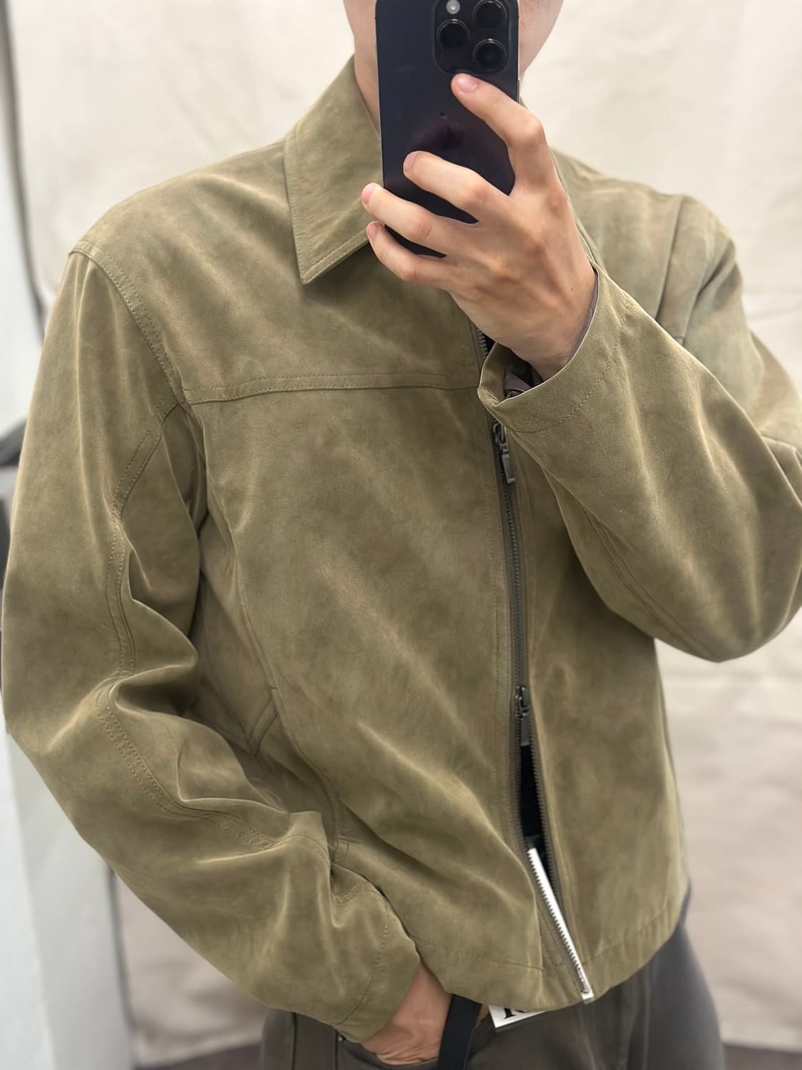 쿠어 24fw 포우 스웨이드 포우 라인 점퍼 올리브카키 상품이미지2