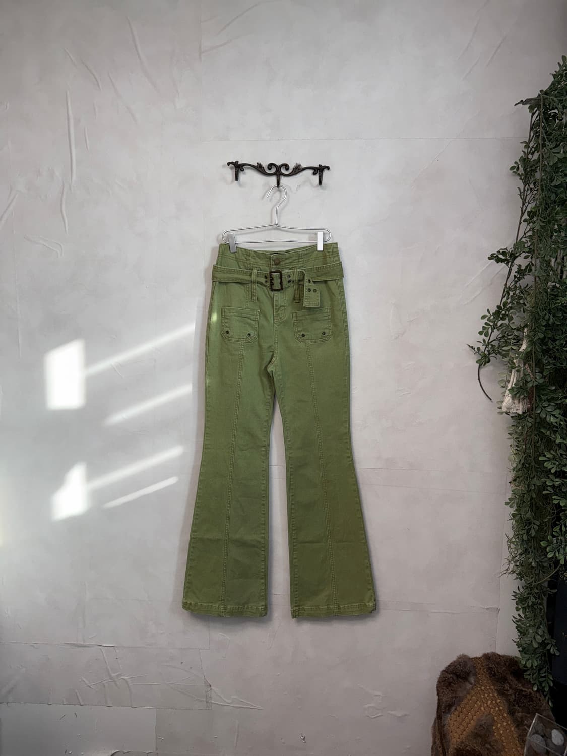 Green high waist belted bootscut pants 상품이미지1