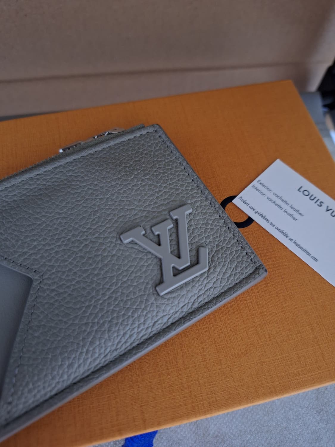 루이비통 2025ss 카우하이드 레더 지갑 판매합니다 상품이미지4