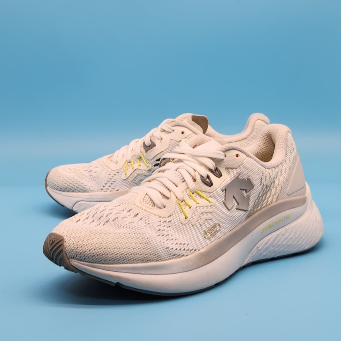 ooo 데상트 블레이즈 뉴라이즈 여성운동화235  상품이미지1