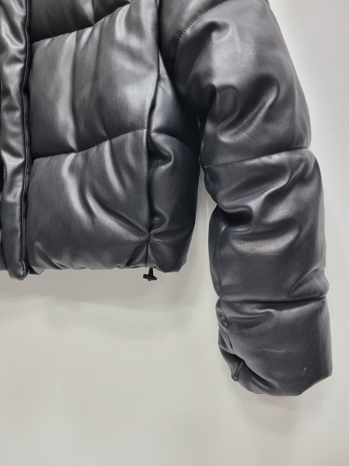 ZARA 자라 페이크 레더 푸퍼 패딩 점퍼 / 여 S 블랙
 상품이미지5