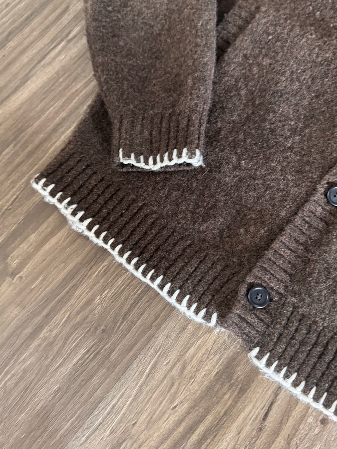 Insilence stich round botton cardigan 상품이미지3