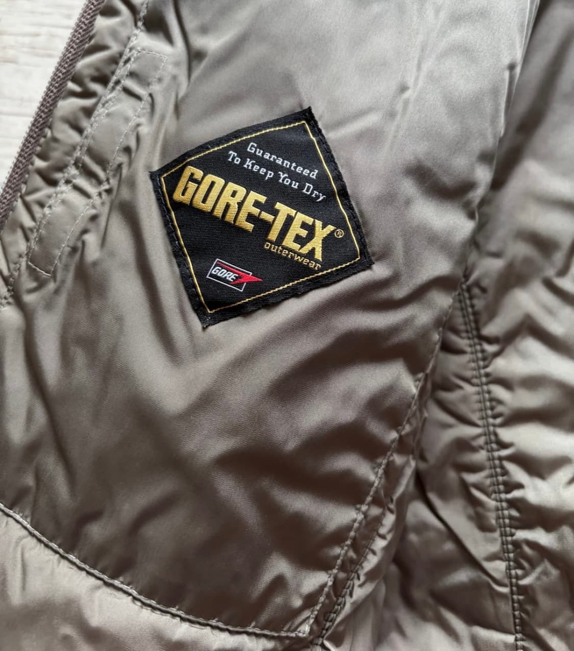 프라다 스포츠 고어텍스 자켓 상품이미지5