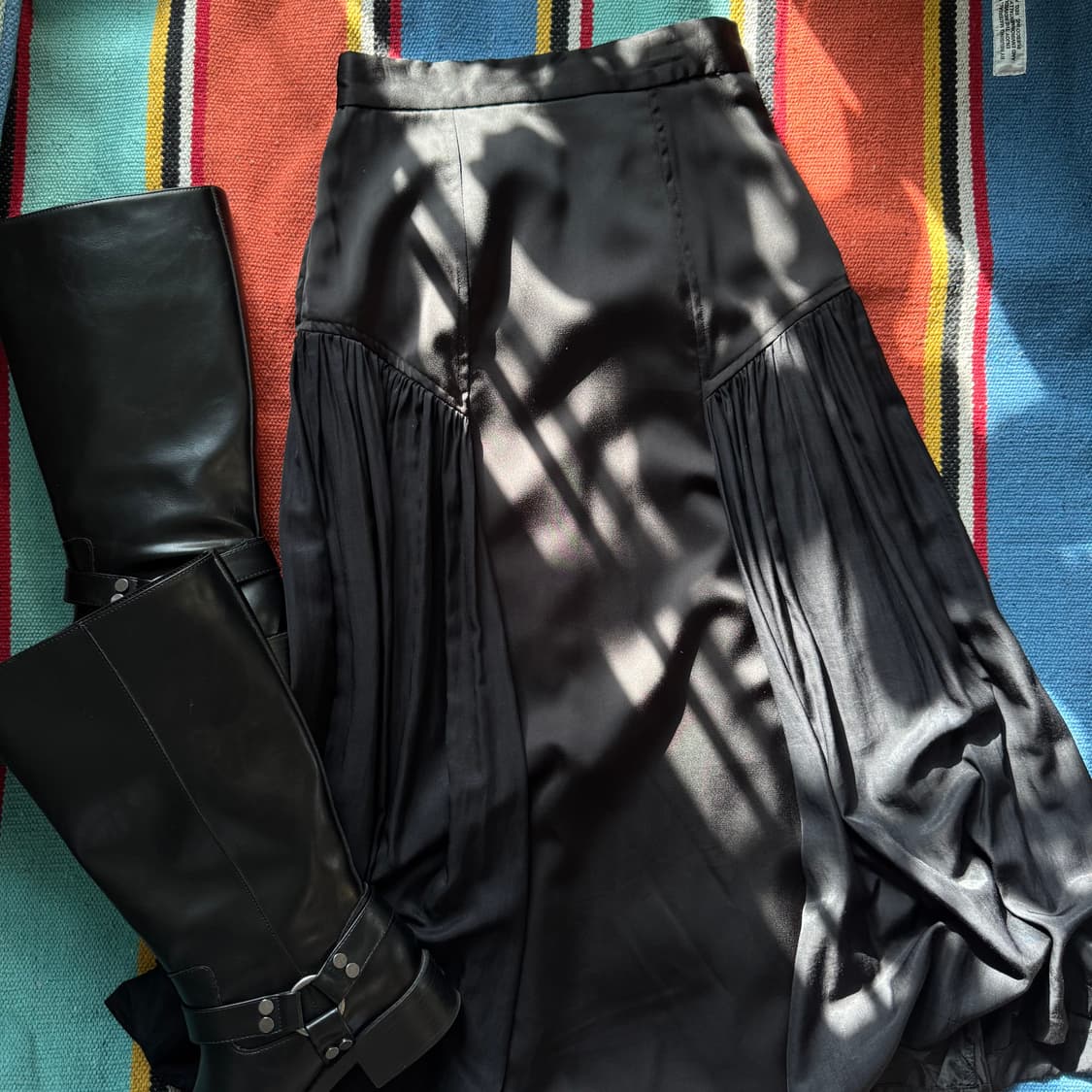 빈티지 머메이드 블랙 셔링 라인 핀턱 새틴 롱 스커트 치마 상품이미지1