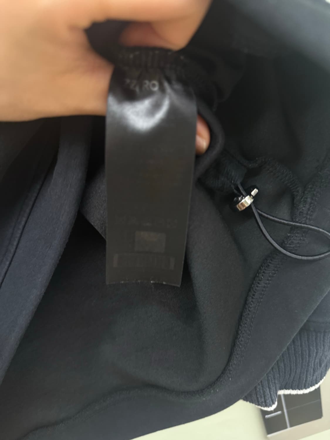 송지오 블랙 후드티 상품이미지5