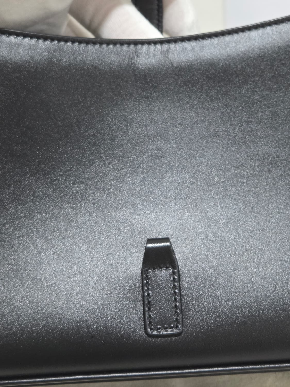 [새상품급] 생로랑 LE 5 A7 레더 호보백 Small Size 상품이미지4