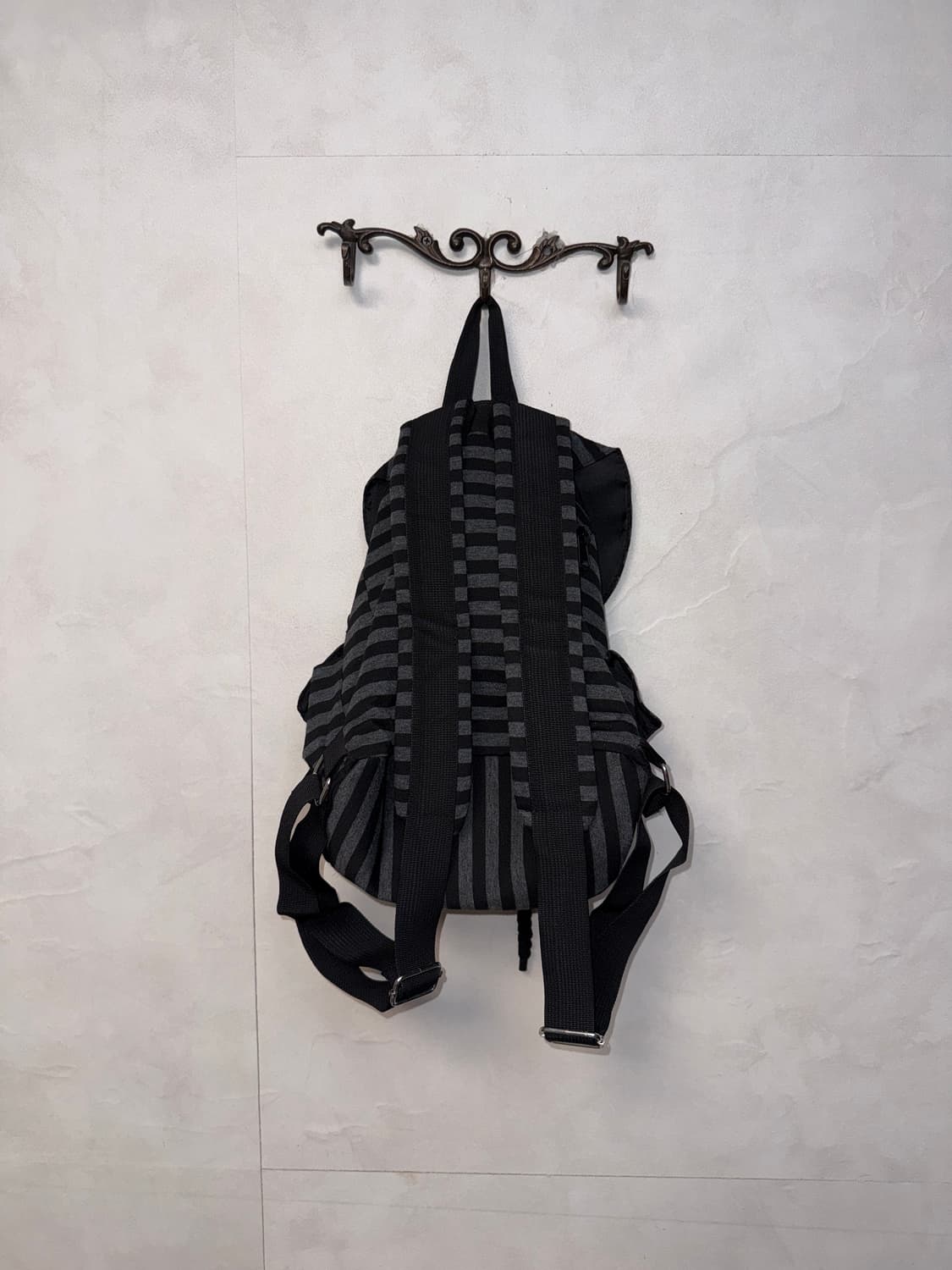 Black & gray wool stripe backpack  상품이미지4