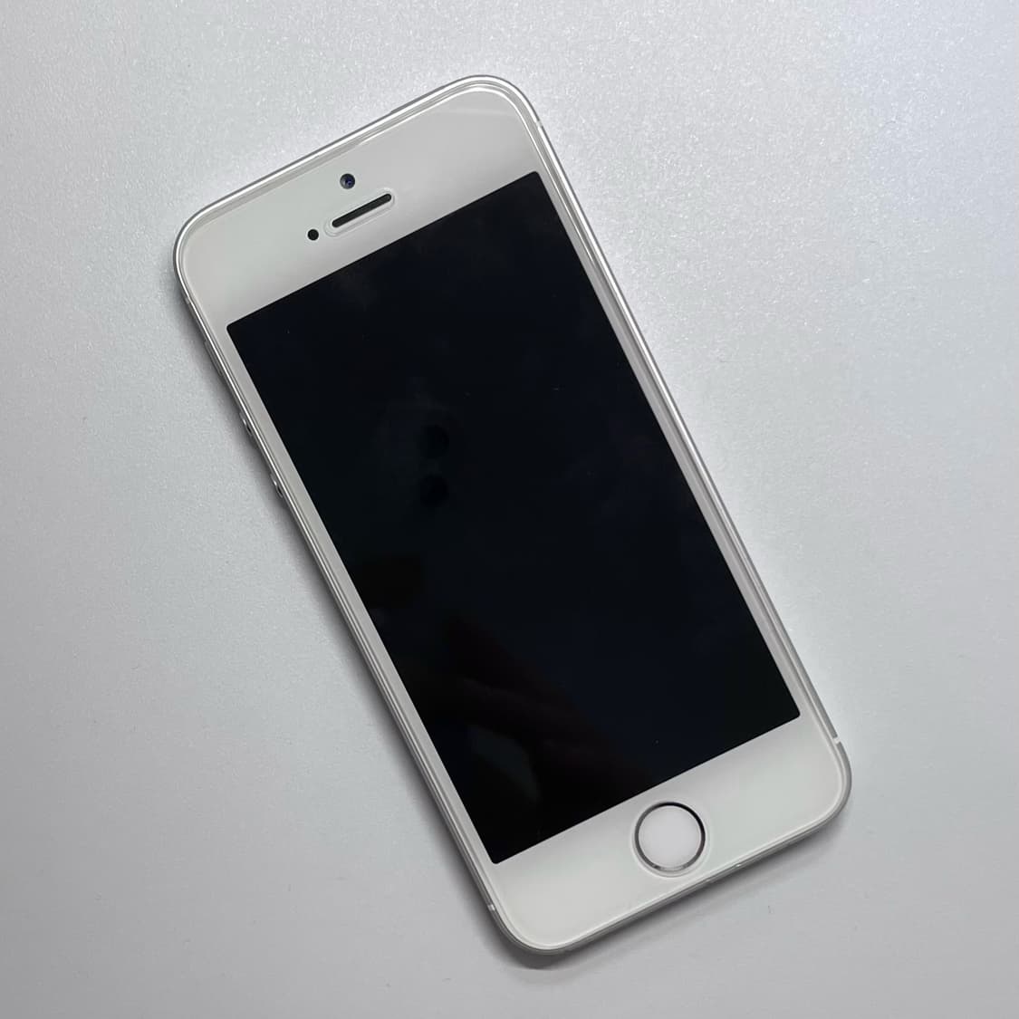 아이폰se 실버 128G 상품이미지3