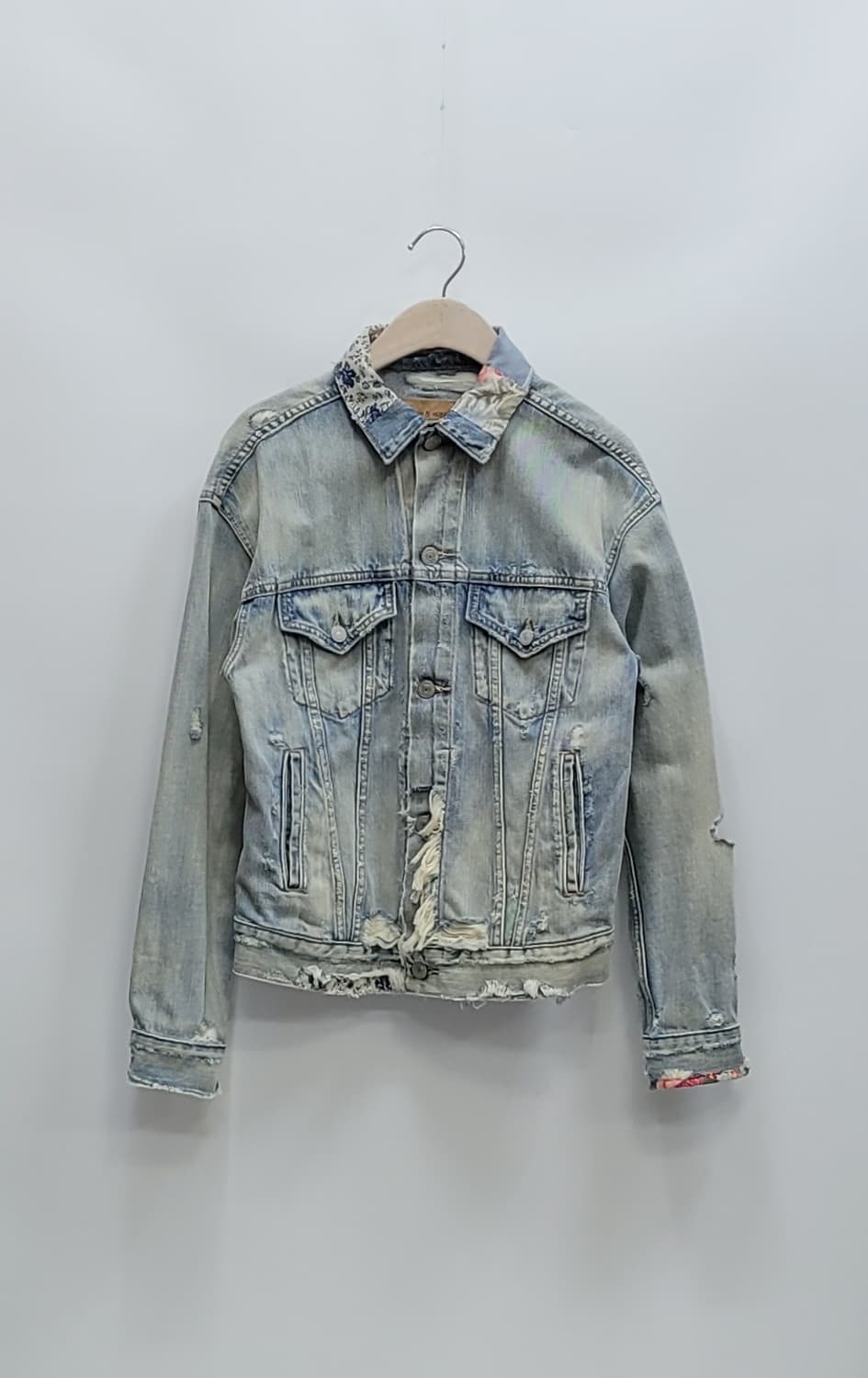 POLO 데님앤서플라이 데미지 트러커 자켓 / 여 S
 상품이미지1