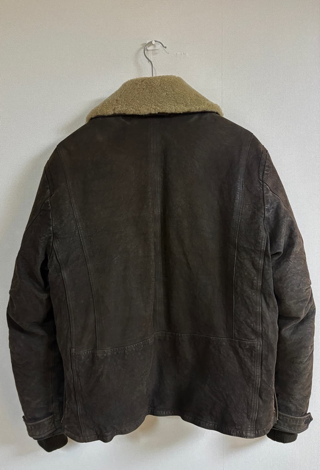 시리즈 23fw 가죽 라파예트 구스다운 점퍼 95사이즈 상품이미지2