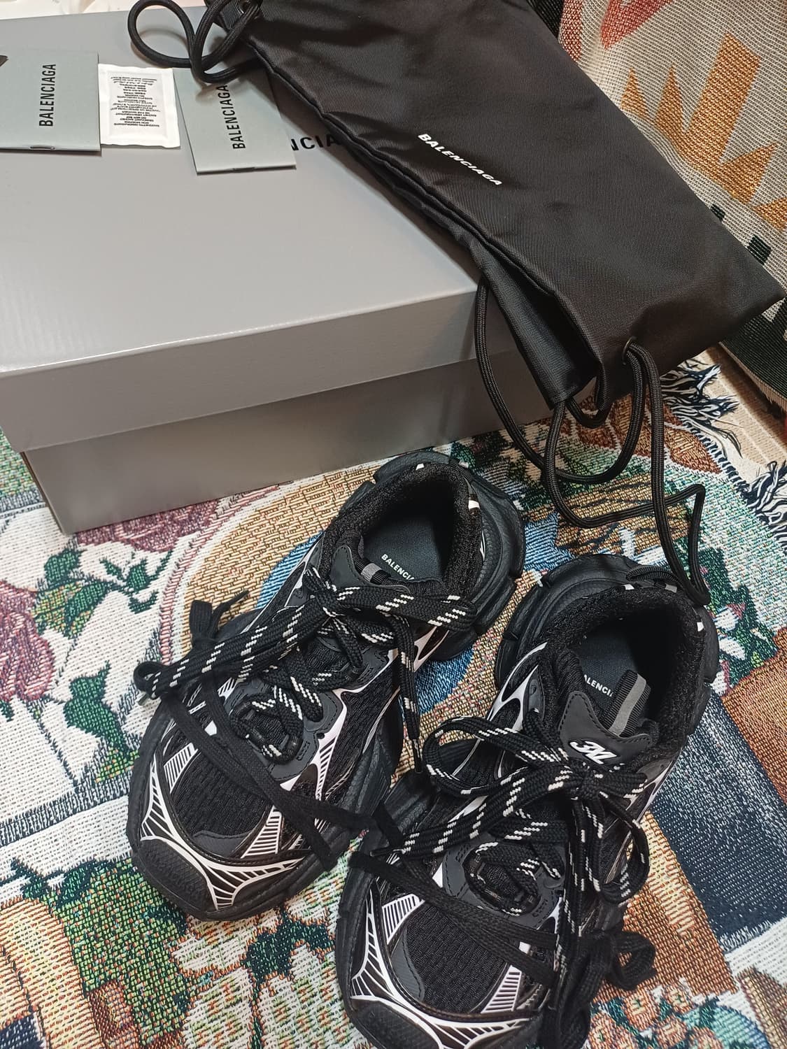 발렌시아가 3xl 36사이즈 급히처분 상품이미지1