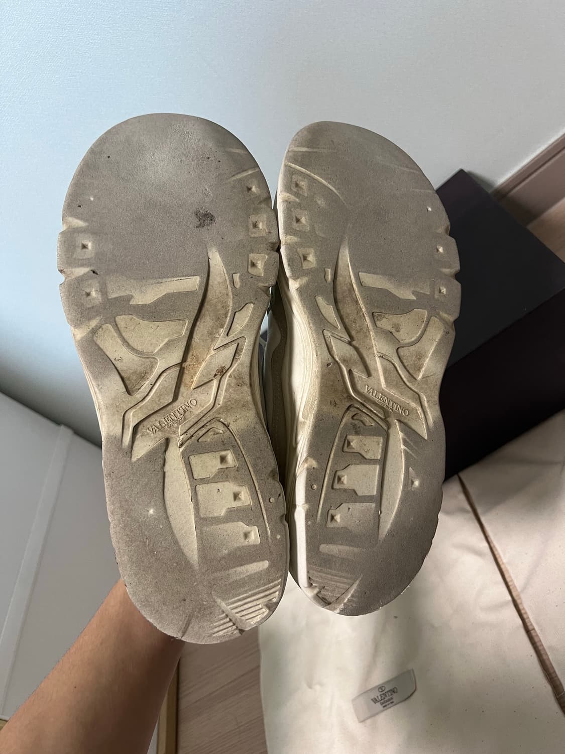 발렌티노 검보이 스니커즈 풀구성 275 상품이미지6