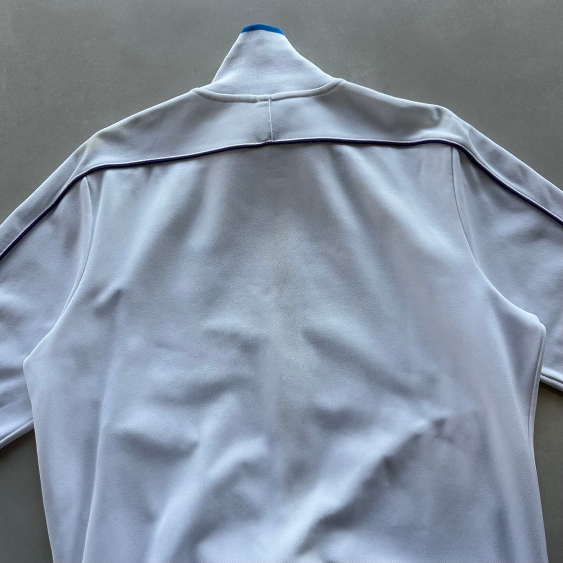 [L]나이키 스우시 화이트 트랙탑 져지 상품이미지5